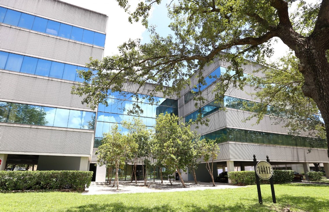 Dolphin Building — 14411 Commerce Way, Miami Lakes